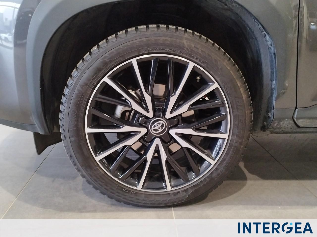 TOYOTA Yaris Cross 1.5h Lounge fwd 116cv e-cvt