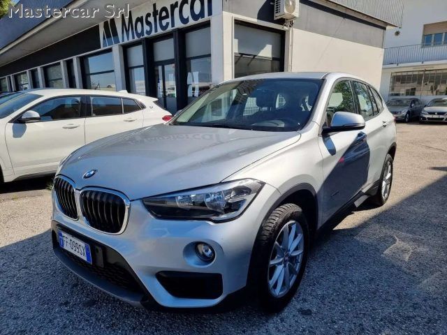 BMW X1 xdrive18d Business 4x4 Navi  **Cambio ko**