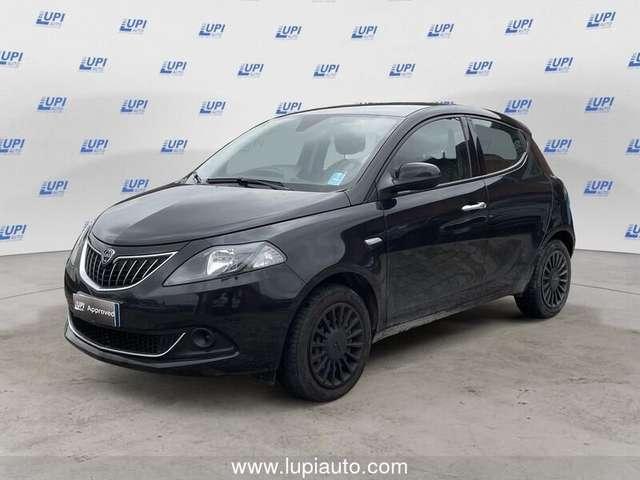 Lancia Ypsilon 1.0 firefly hybrid Silver s&s 70cv