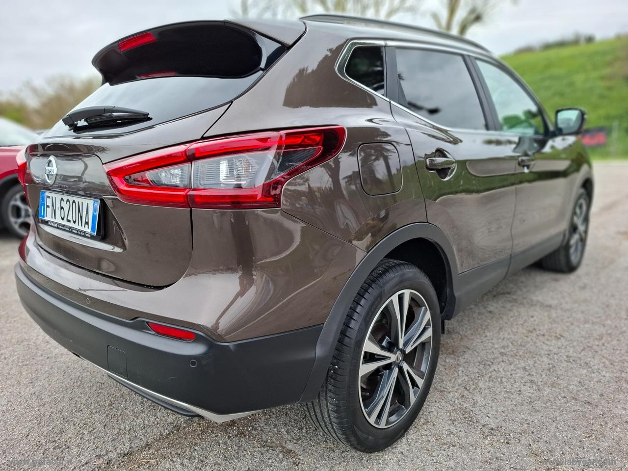NISSAN Qashqai 1.5 dCi N-Connecta