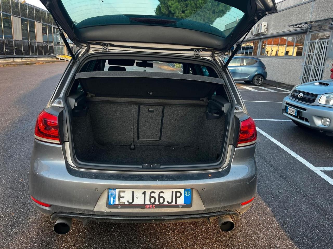 Volkswagen Golf GTI 2.0 TSI DSG