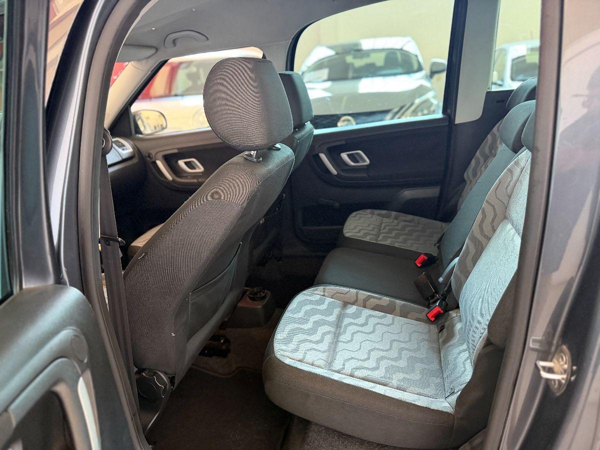 SKODA - Roomster - 16V Sport GPLine