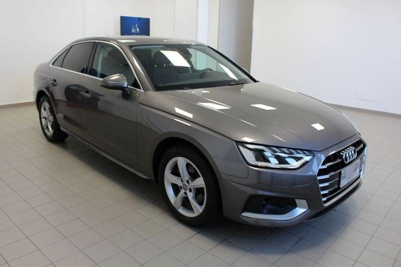 Audi A4 A4 30 TDI Business Advanced