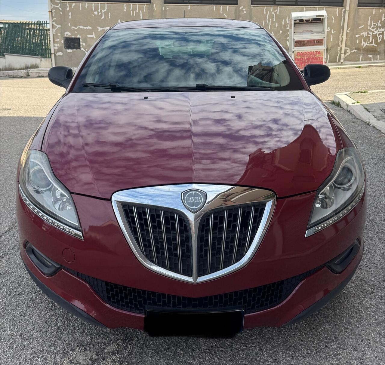 Lancia Delta 1.6 MJT DPF Gold