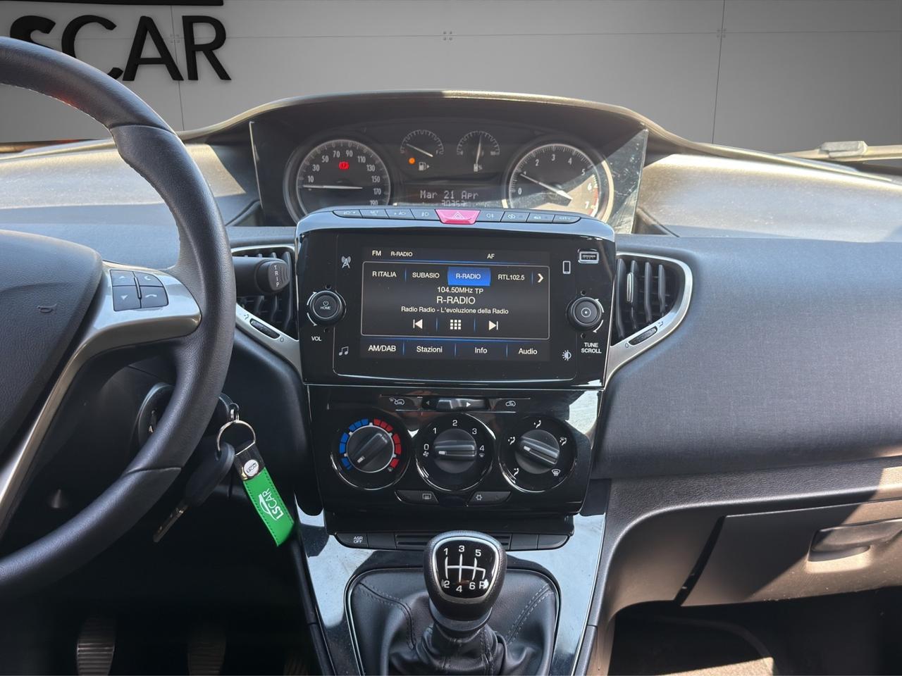 Lancia Ypsilon 1.0 Firefly Hybrid Gold