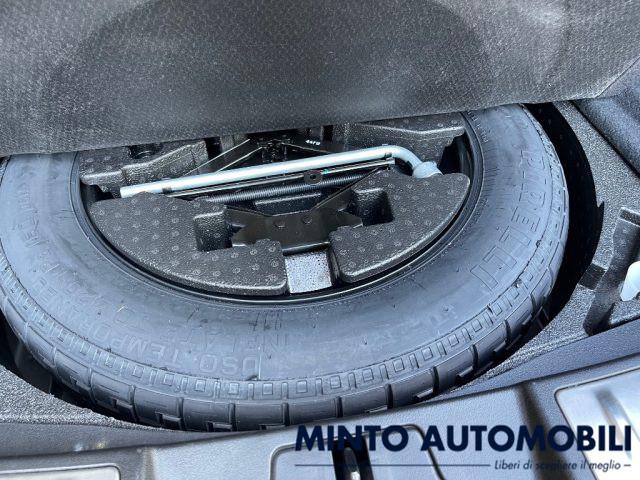 LAND ROVER Range Rover Evoque 2.0 TD4 R-DYNAMIC 180CV FARI FULL LED CERCHI DA 20