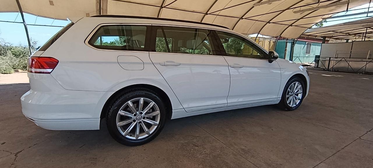 Volkswagen Passat Variant 1.6 TDI Trendline Motion CAMBIO MANUALE