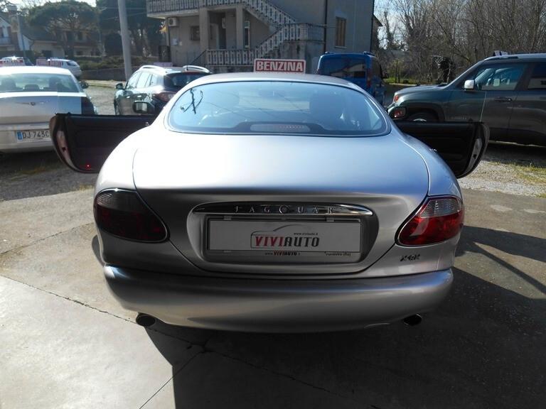 JAGUAR XK8 4.0 COUPE' ISCRITTA A.S.I