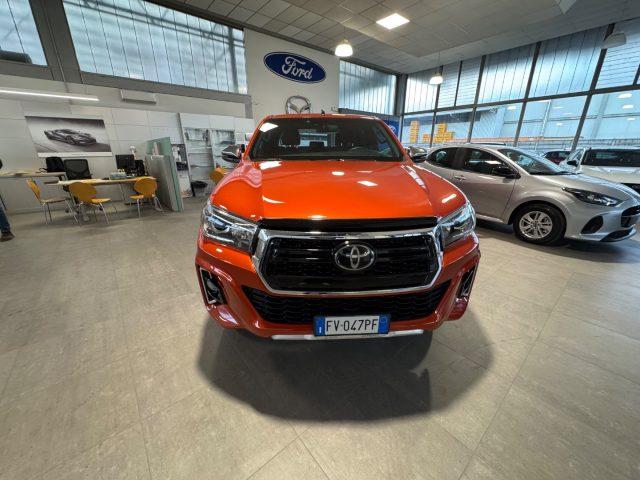 TOYOTA Hilux 2.4 D-4D A/T 4WD 4 porte Double Cab Lounge