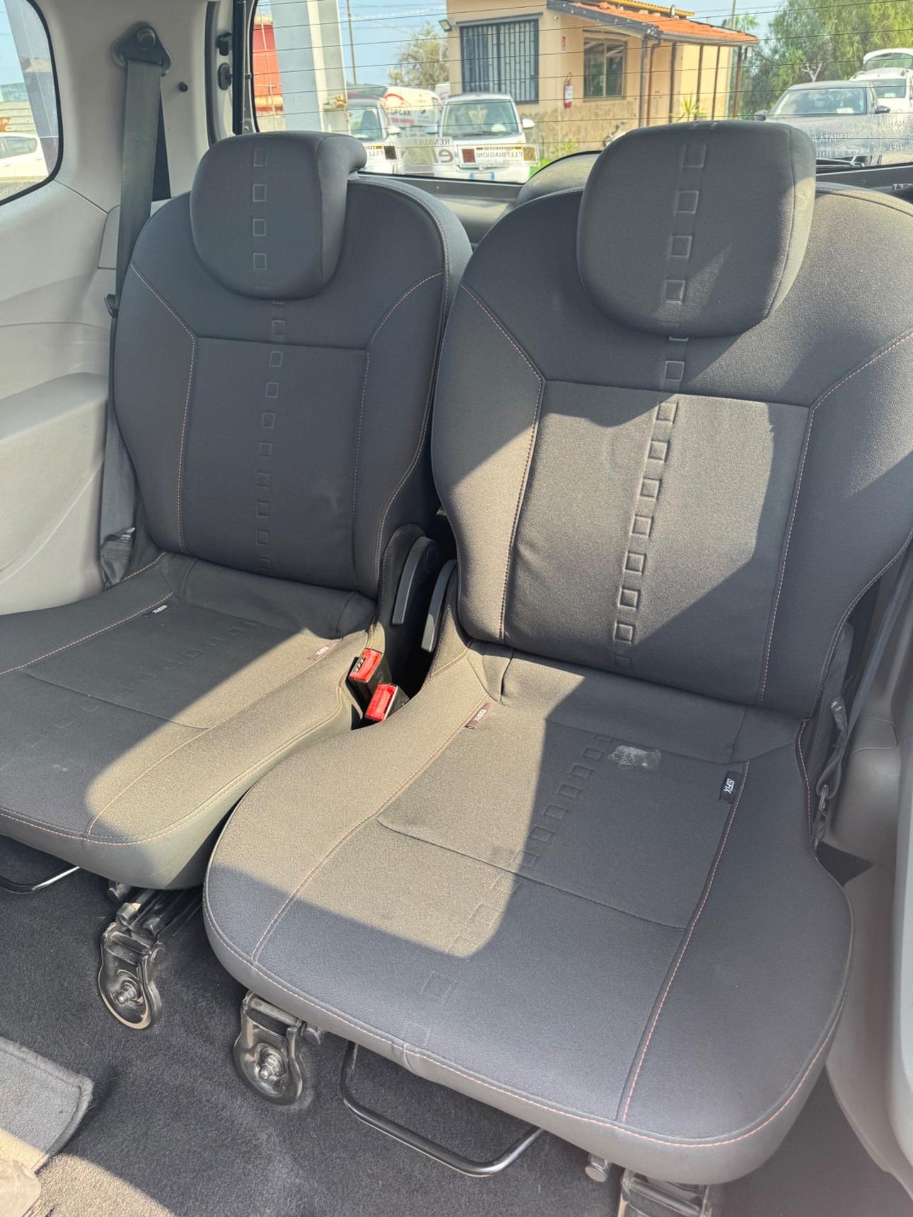 Renault Twingo 1.5 dCi 65CV Initiale