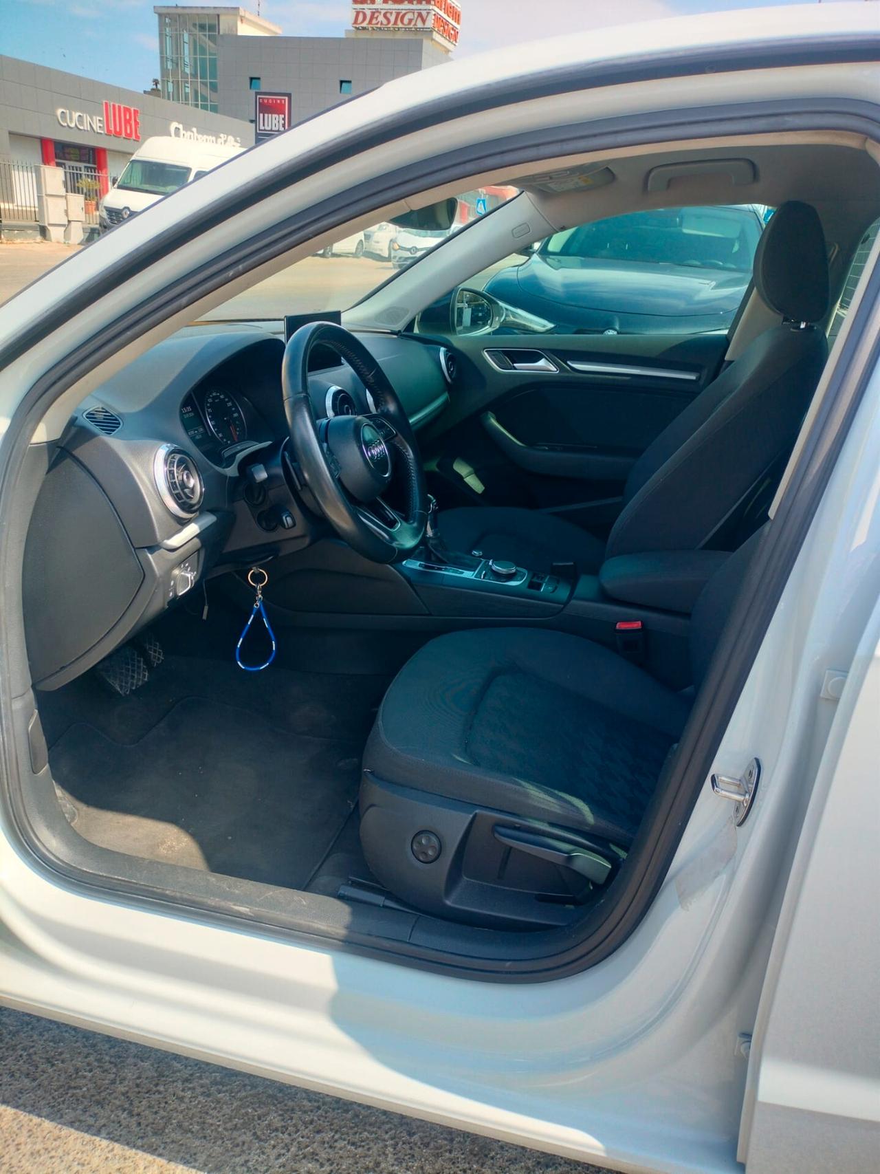 Audi A3 SPB 1.6 TDI S tronic