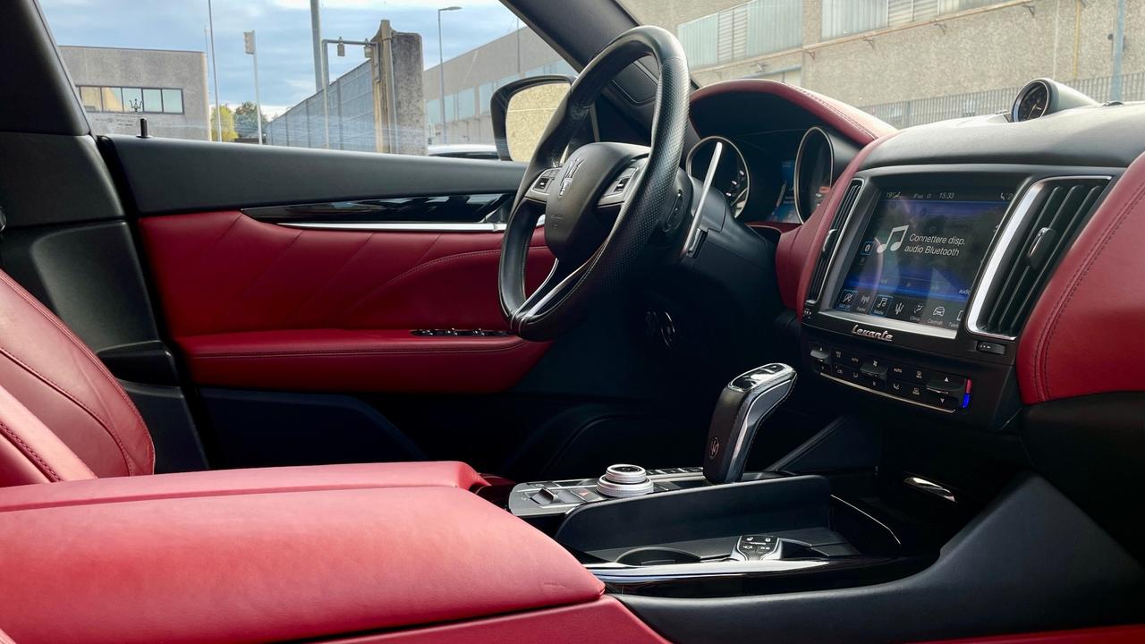 MASERATI LEVANTE 3.0 GRANSPORT Q4 V6 275CV - FULL LED, PELLE, SOSPENSIONI REGOLABILI, SEDILI ELETTRICI