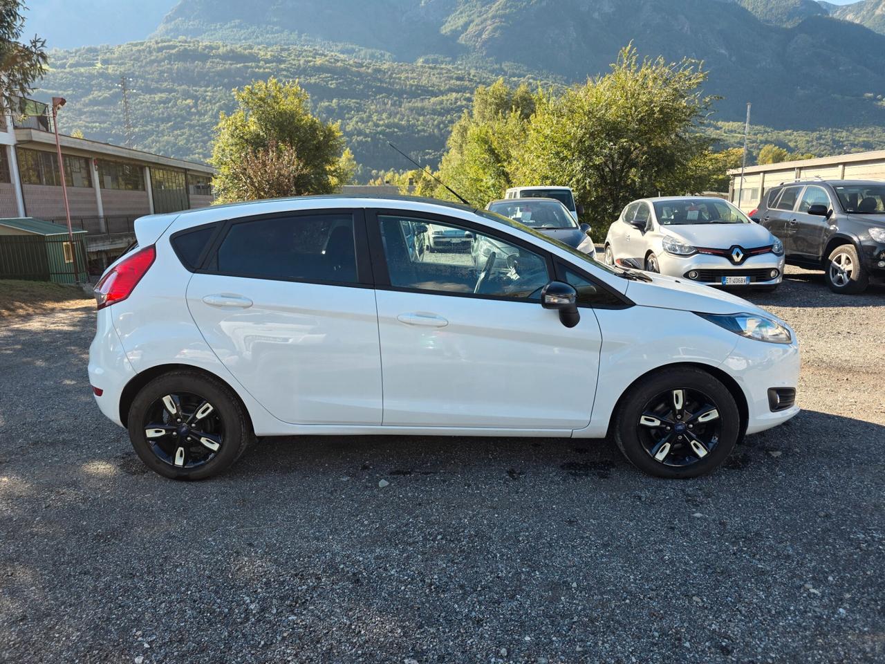 Ford Fiesta 1.5 TDCi Black & White Edition