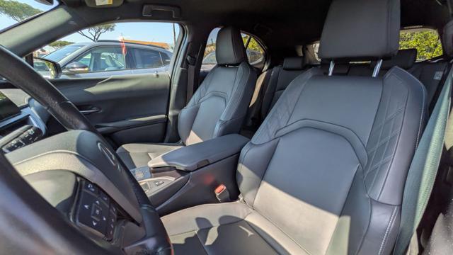 LEXUS UX 250h Hybrid Midnight Edition 4WD 2.0cc 152cv NAVIGAT.