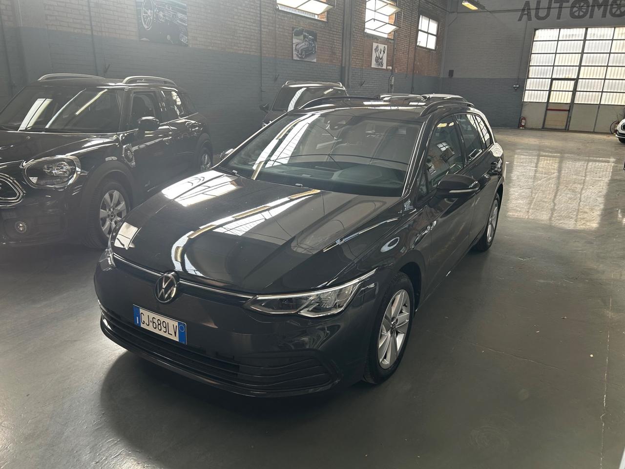 Volkswagen Golf Variant 2.0 TDI SCR DSG Life neopatentati