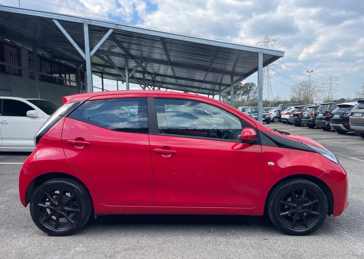 Toyota Aygo 1.0 x-play