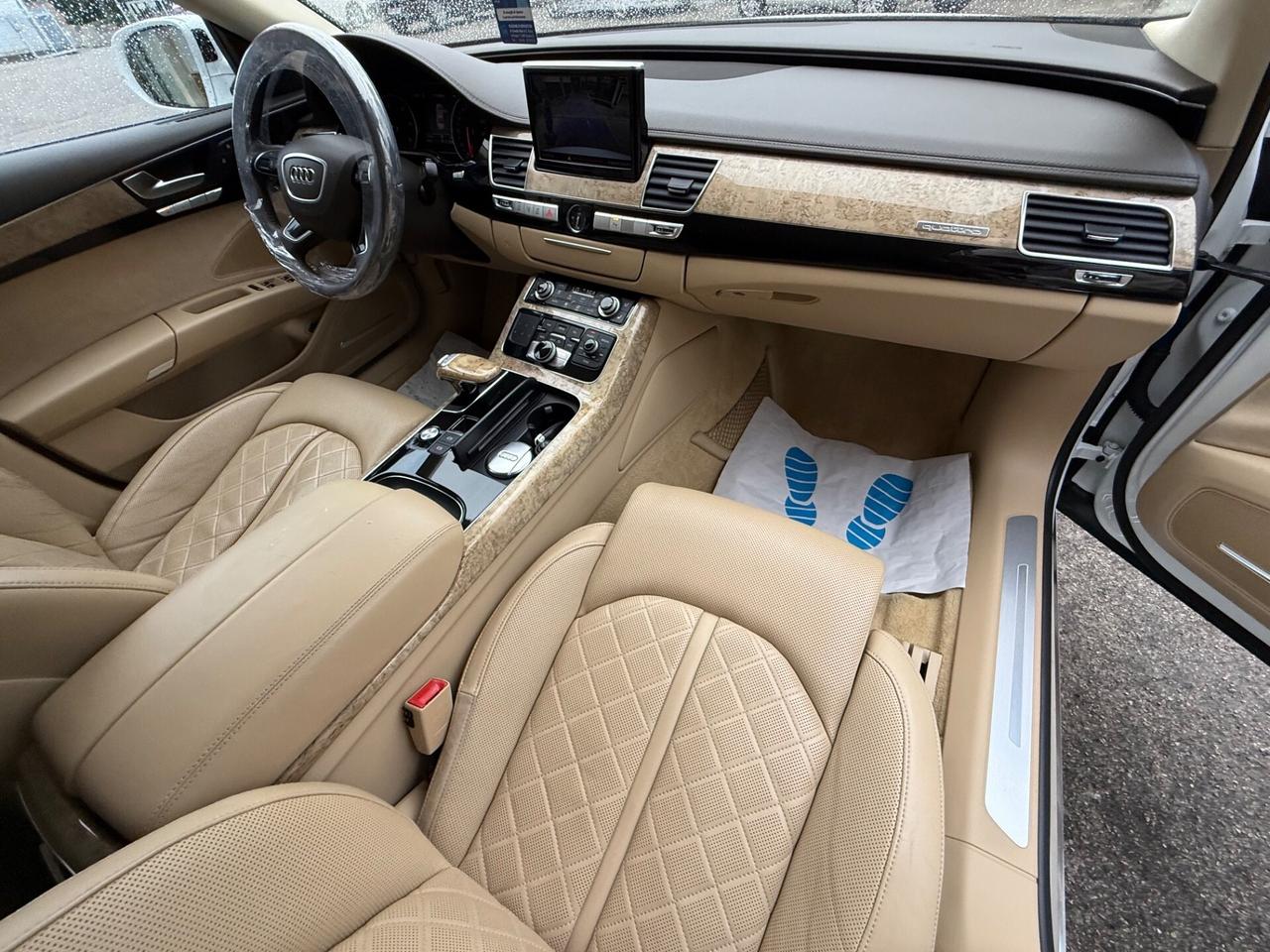 Audi A8 4.2 V8 TDI quattro tiptronic -