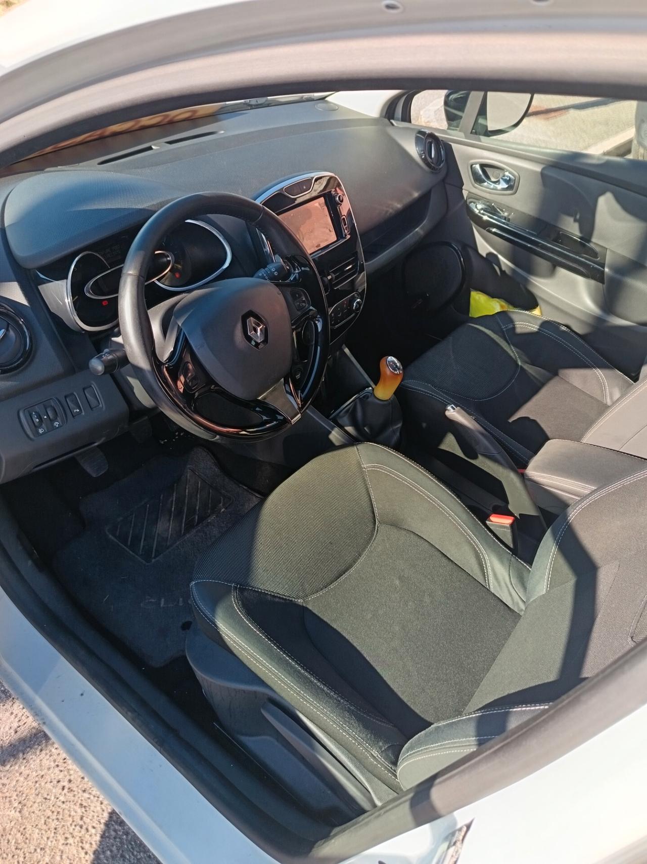 Renault Clio Sporter 1.5 dCi 8V 75CV Live