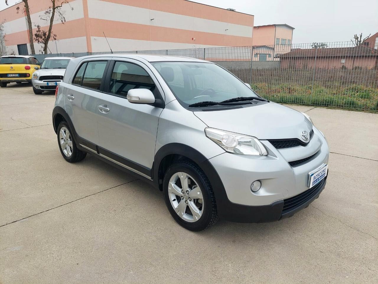 TOYOTA Urban Cruiser 1.4 D-4D AWD Sol - 2009