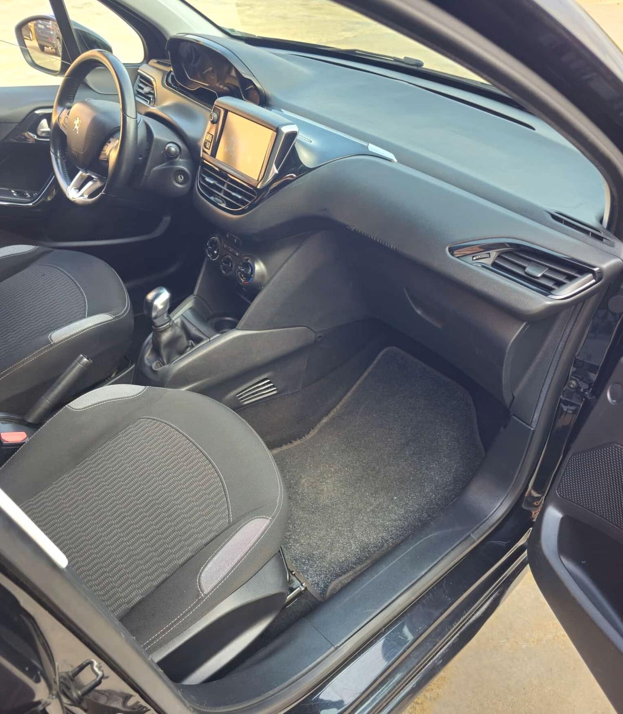 Peugeot 208 BlueHDi 75 5 porte Allure