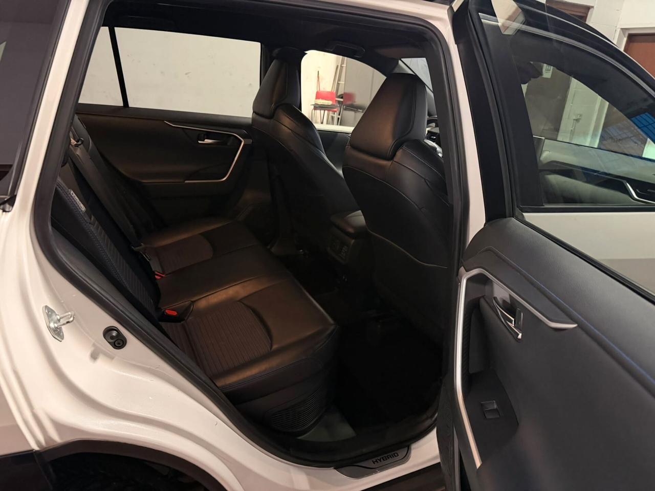 Toyota RAV 4 2.5 HV (222 CV) E-CVT AWD-I LOUNGE (163 KW)