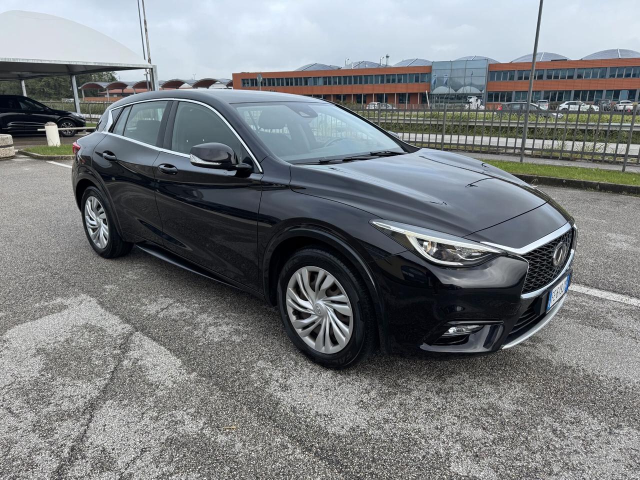 Infiniti Q30 Business 1.5 Diesel 110CV