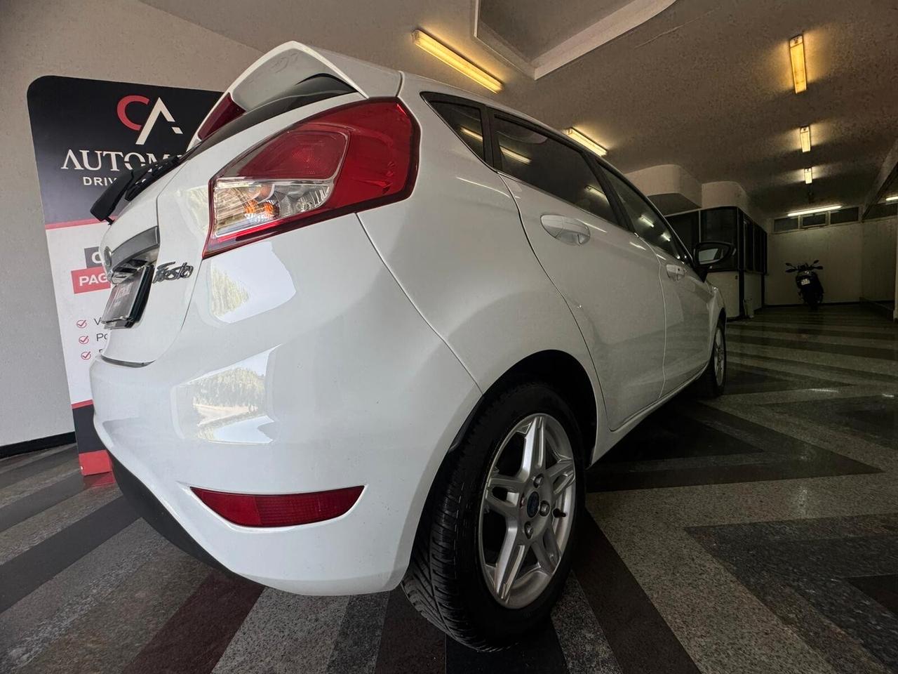 Ford Fiesta 1.5 TDCi 75CV 5 porte Titanium