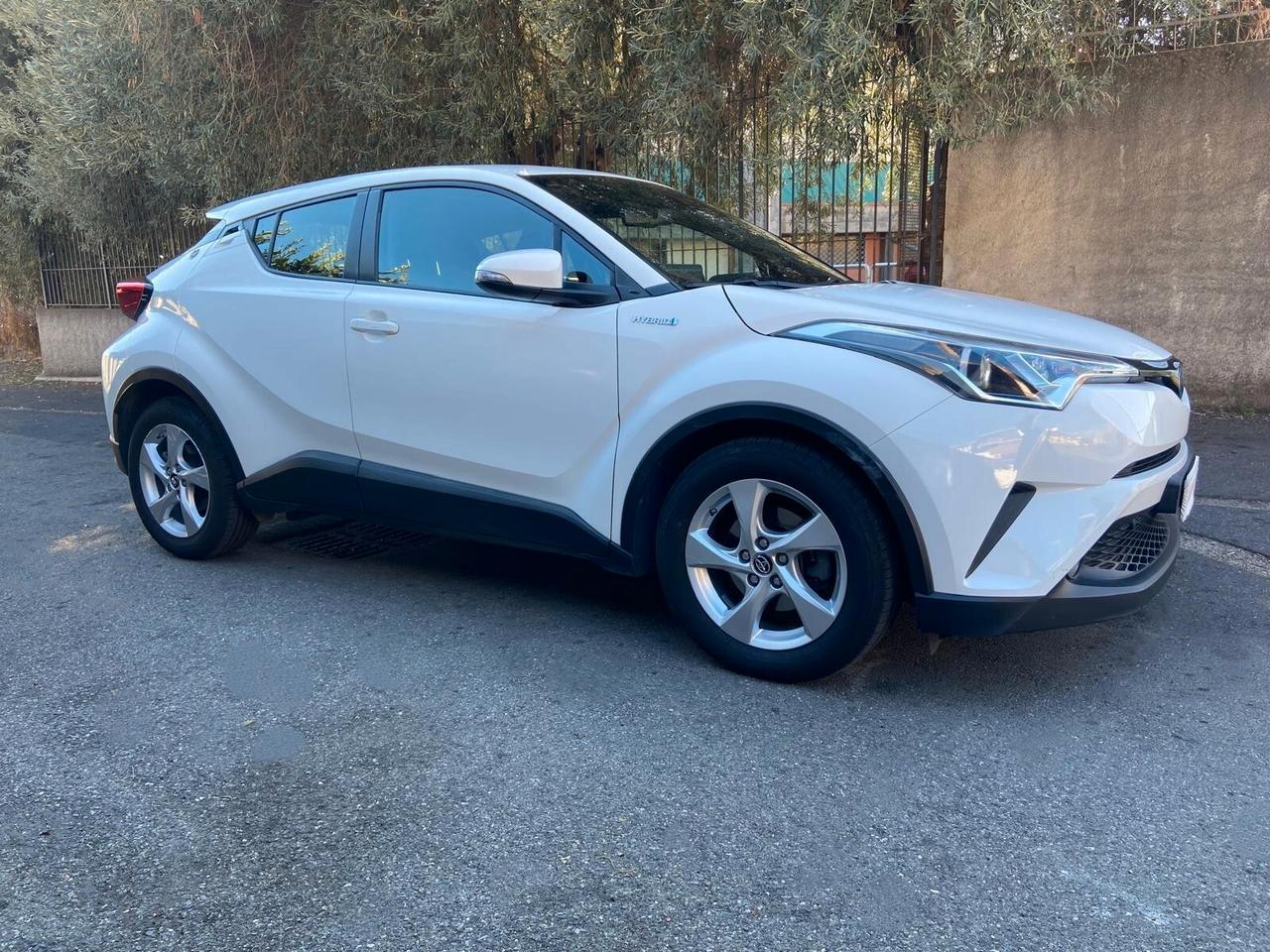 Toyota C-HR 1.8 Hybrid E-CVT Active