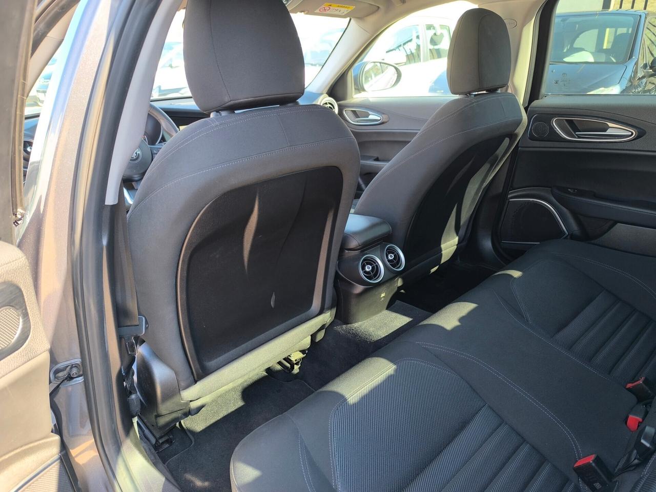 Alfa Romeo Giulia 2.2 CC 160 CV Business 2021