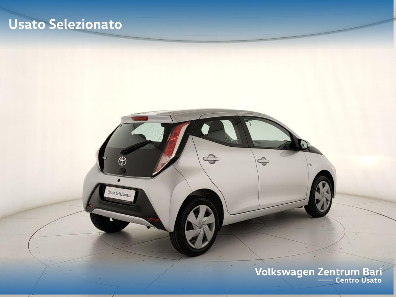 Toyota Aygo 5p 1.0 x-play my15