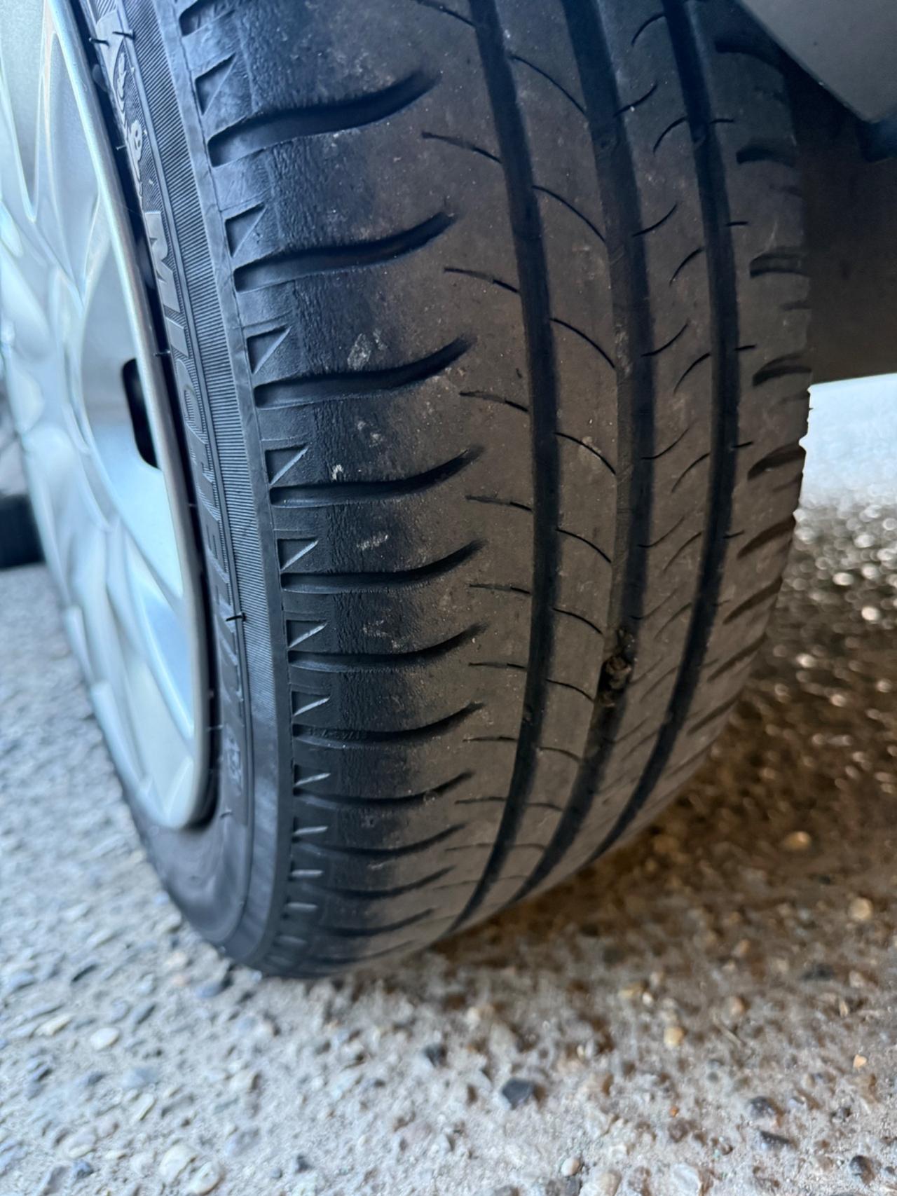 Lancia Ypsilon 1.2 69 CV 5 porte Silver