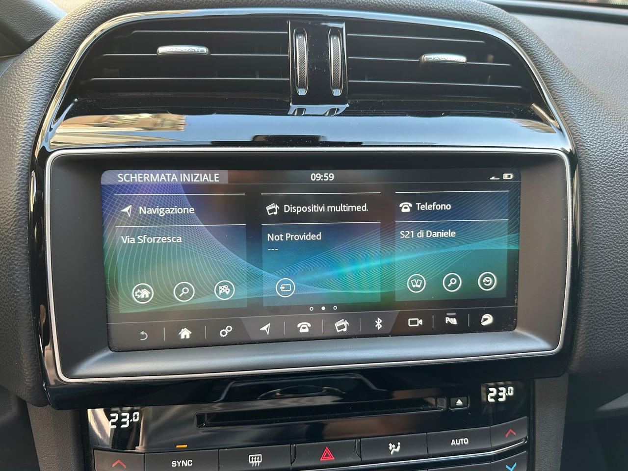 Jaguar F-Pace R-Sport 2.0 20d Turbo #11029
