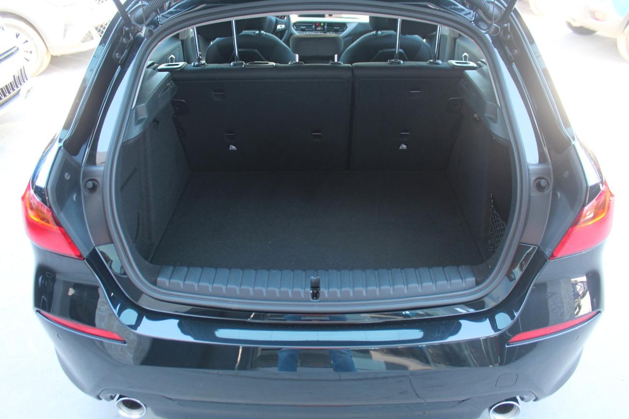 Bmw 120 120d 5p. Business Advantage