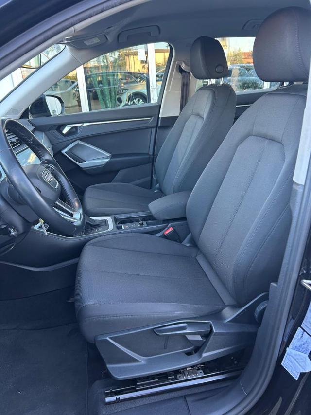 AUDI Q3 35 TDI quattro S tronic Business