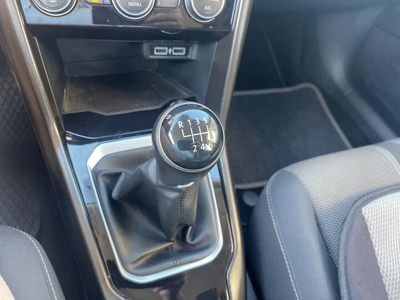 Volkswagen T-Roc 1.0 TSI Style 115cv NEOPATENTATI