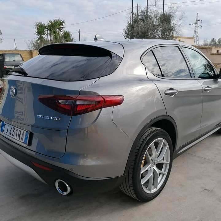 Alfa Romeo Stelvio 2.2 Turbodiesel 210 CV AT8 Q4 Executive