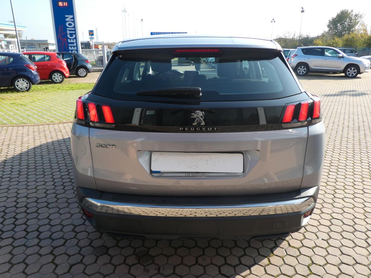 Peugeot 3008 BlueHDi 130 S&S EAT8 Active