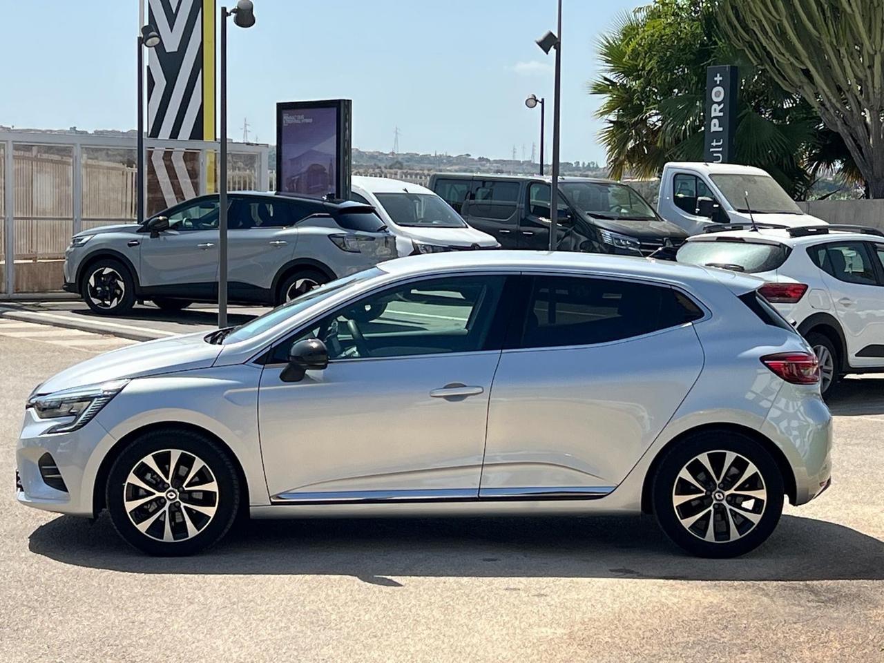 Renault Clio Full Hybrid E-Tech 145 CV 5 porte Techno solo 6000 km