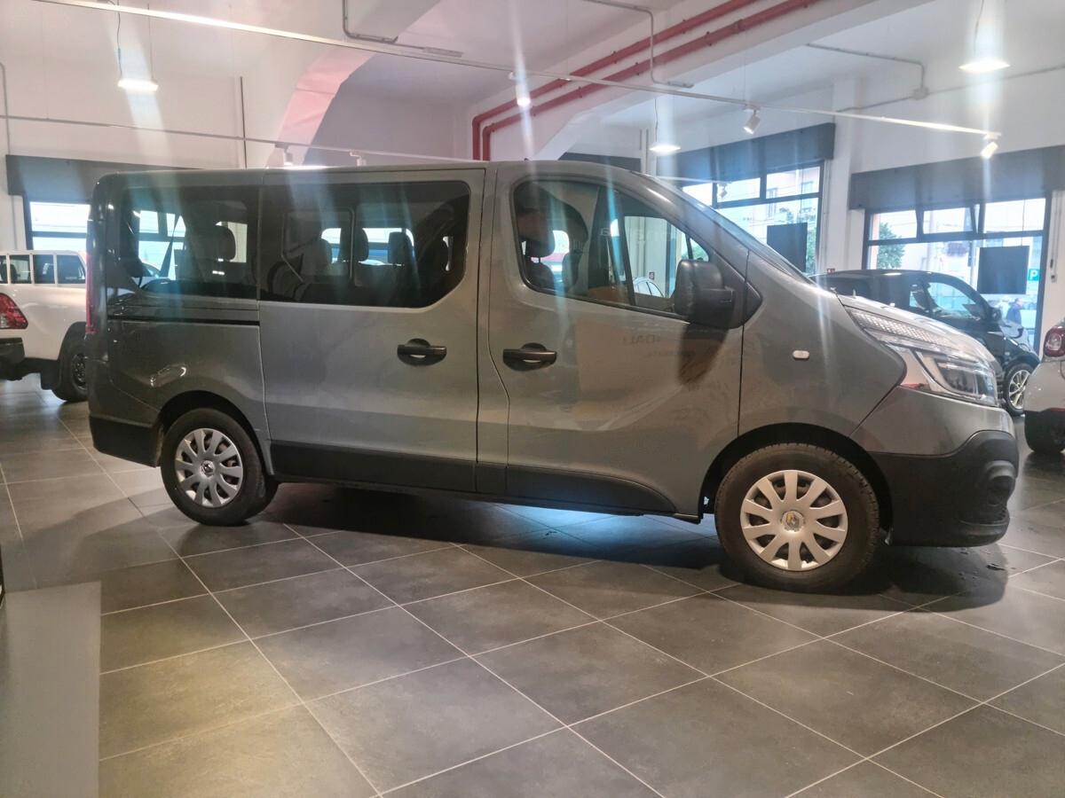 Renault Trafic 2.0 dCi 9p GARANZIA 5 ANNI TASSO 0