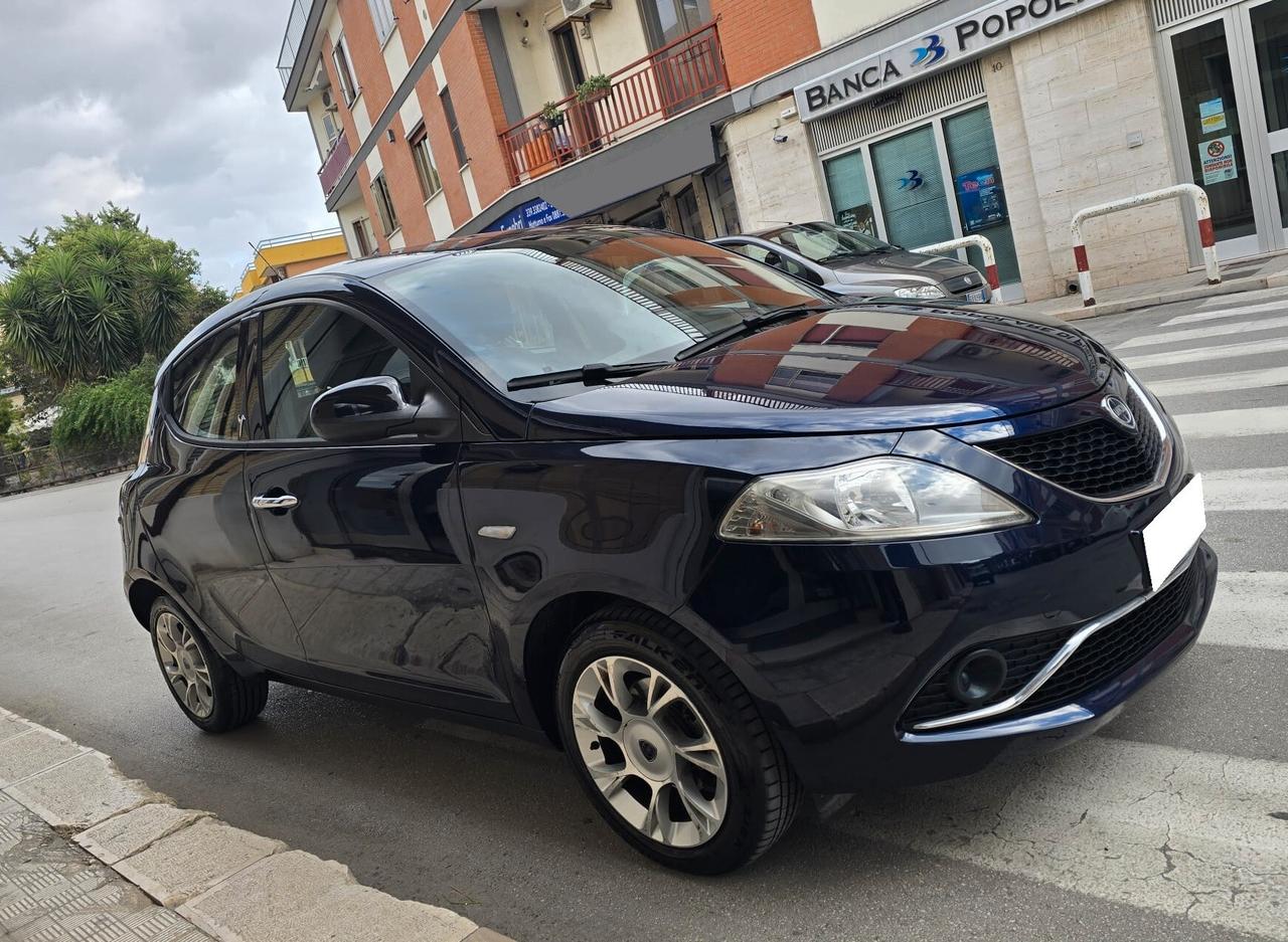 Lancia Ypsilon 1.3 Multijet 95 cv 5 porte Gold