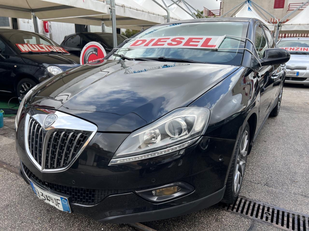 Lancia delta 1.6 diesel cambio automatico 2011