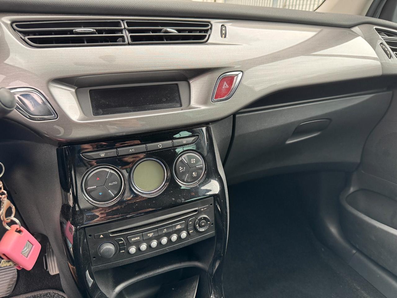 Citroen C3 1.4 VTi 95 Exclusive Style FULL OPTIONAL - NEOPATENTATI/E!