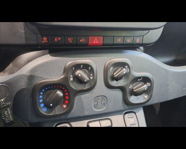 FIAT New Panda 1.0 firefly hybrid s&s 70cv 5p.ti