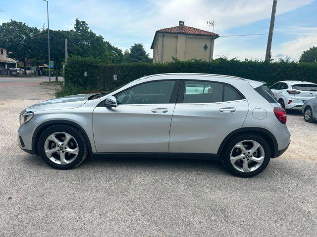 MERCEDES-BENZ GLA 200 d Automatic Sport