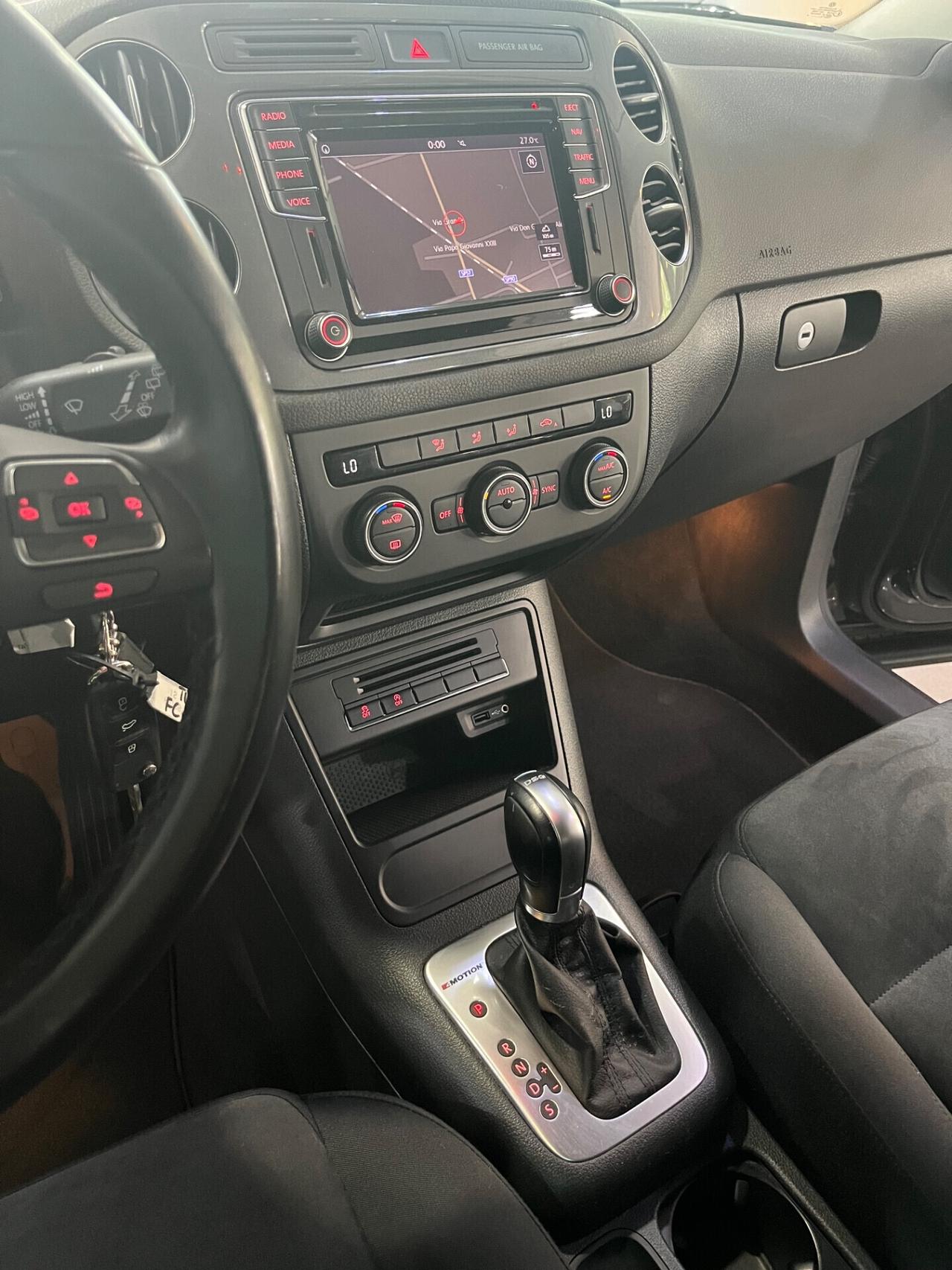 Volkswagen Tiguan AUTOMATICO 4X4 !!