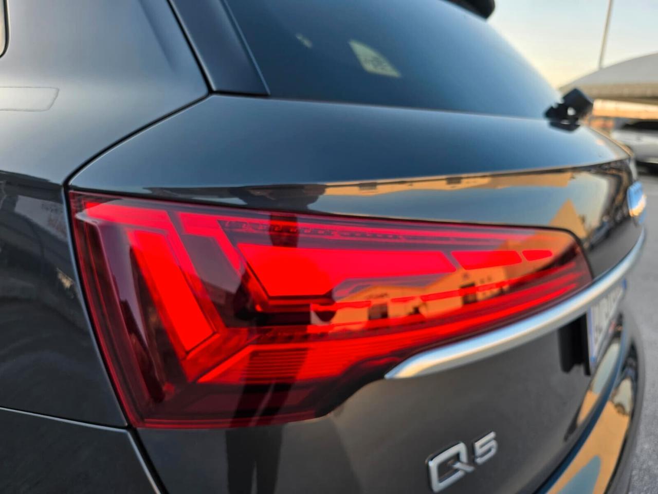 Audi Q5 35 TDI S tronic Business