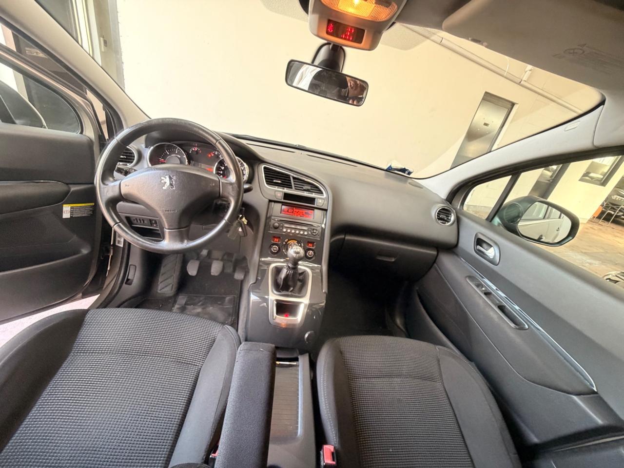 Peugeot 5008 1.6 HDi 112CV 7 posti