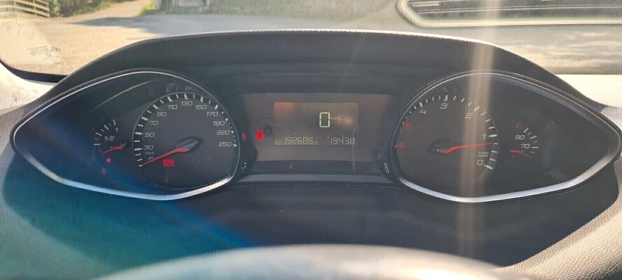 Peugeot 308 5P BlueHDi 120 -2017 -GARANZIA 2ANNI
