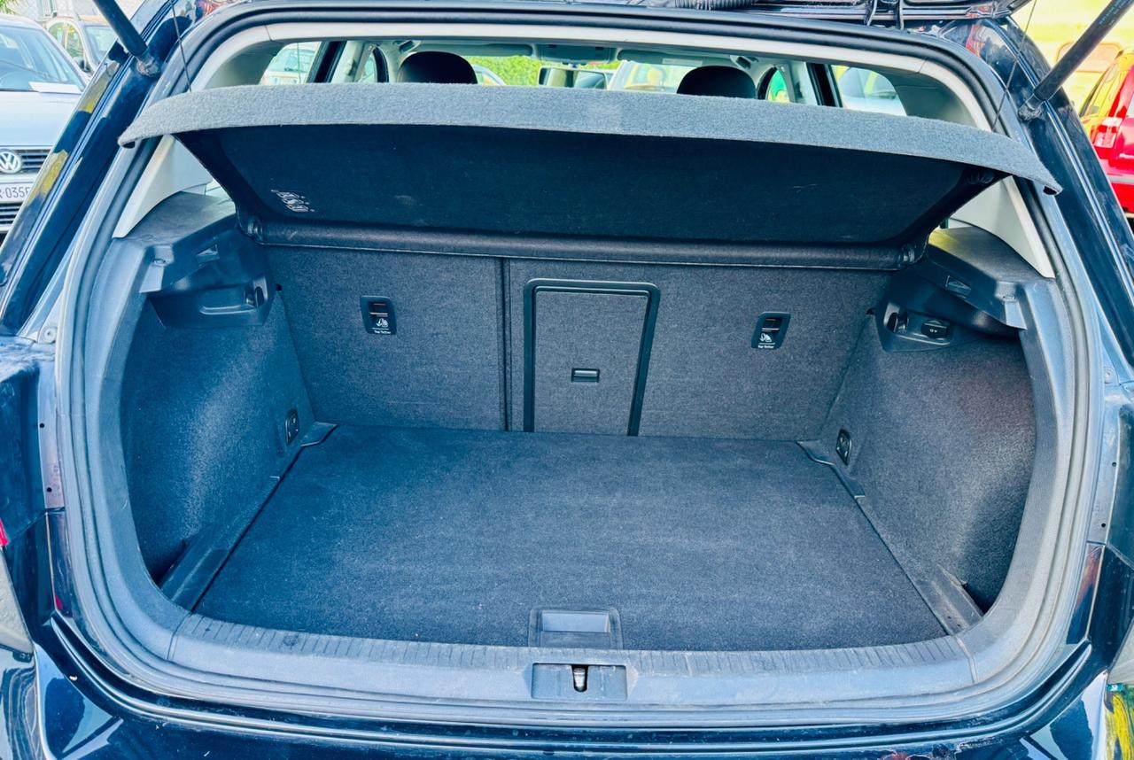 Volkswagen Golf 2.0 TDI 5p. 4MOTION Highline 4X4
