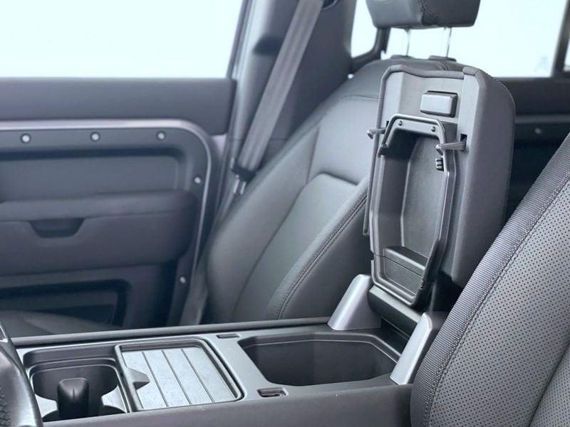 Land Rover Defender 3.0 D6 250 110 HSE AWD auto.